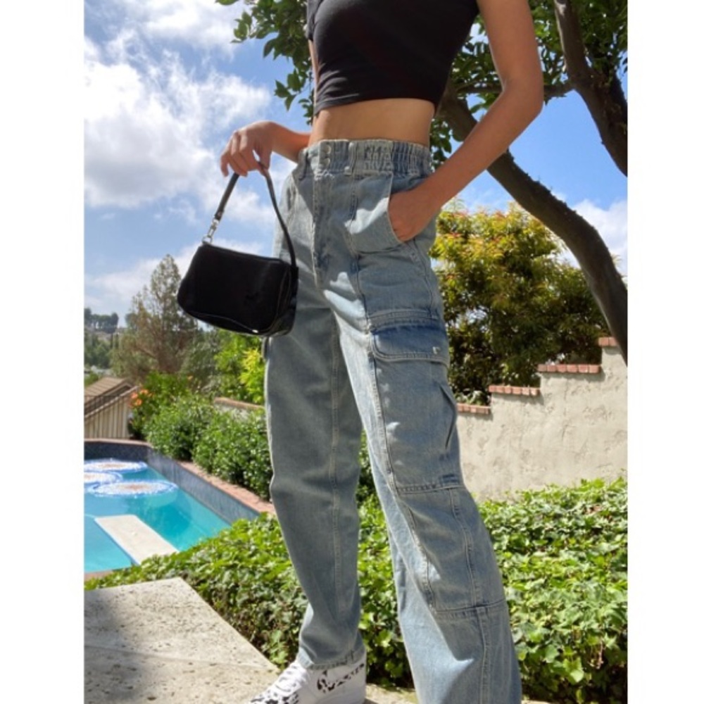 BRAND NEW URBAN OUTFITTERS CARGO JEANS